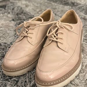 Cute light pink patent Oxford shoes